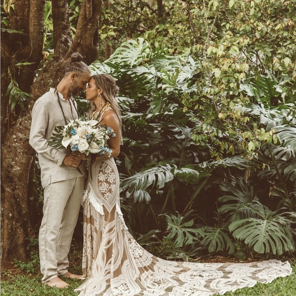 Rue De Seine East Gown US Size 6 - Picture 12 of 14